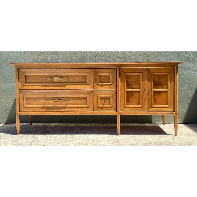 Tomlinson / Erwin - Lambeth Vintage Erwin Lambeth for Tomlinson “Sophisticate” Credenza For Sale - Image 4 of 10