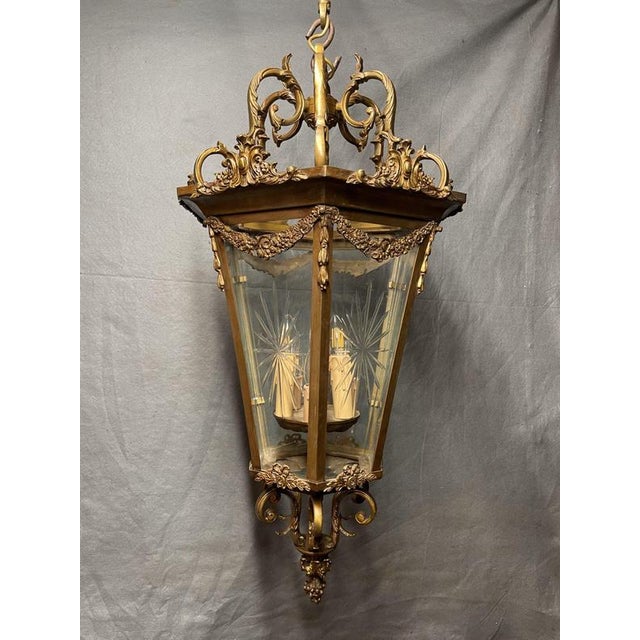 Large French Gilded Bronze Hall Lantern with Beveled Star-Cut Glass For Sale - Image 3 of 6