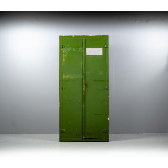 1950s Industrial Green Cabinet, 1950s For Sale - Image 5 of 18