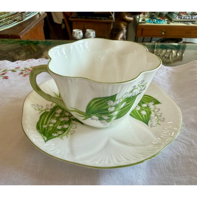 1970s Shelley, English Porcelain Spring Flowers Set of 6 Teacups & Saucers For Sale - Image 5 of 15