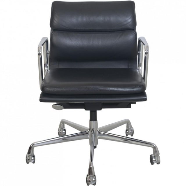 EA217 Office Chair in Black Leather from Charles Eames, 2011 For Sale - Image 13 of 13