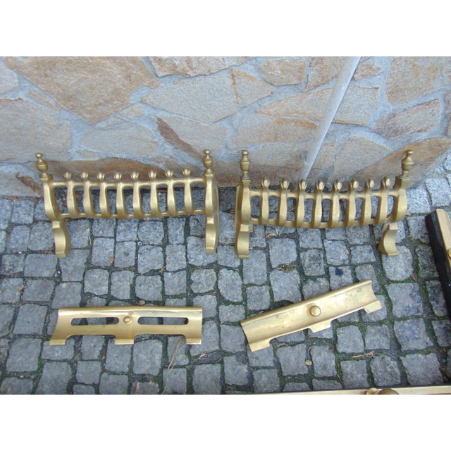 1970s Vintage English Brass Fireplace Set, 1970s For Sale - Image 5 of 10