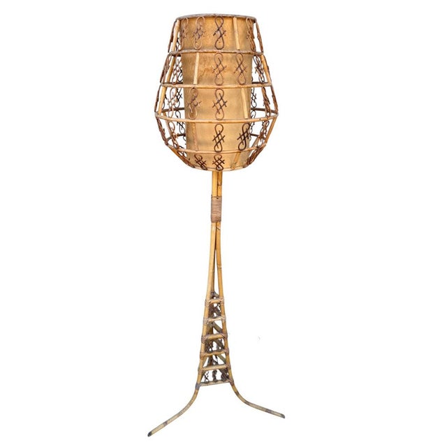 Rattan Floor Lamp in the style of Louis Sognot, France, 1950s For Sale - Image 3 of 15