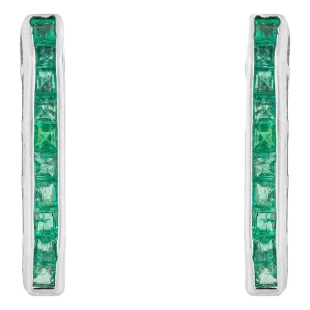 Natural Emerald Column Earrings in Sterling Silver for Her, A Pair For Sale