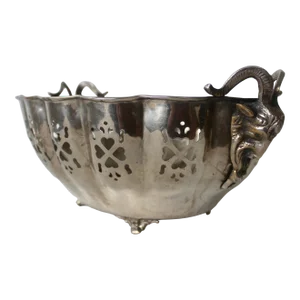 1980s Mottahedeh Style Silverplate Fruit Centerpiece Bowl Goat Head Handles Footed Details