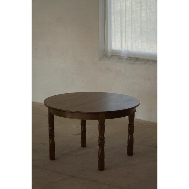Mid-Century Danish Modern Round Extendable Dining Table in Oak by Henning Kjærnulf, 1960s For Sale - Image 4 of 18