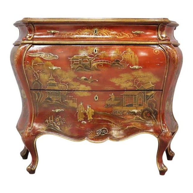 Red Lacquer & Scenic Chinoiserie Decorated 3-Drawer Bombay Chest C1920 For Sale - Image 4 of 18