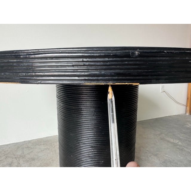 1970s Gabriella Crespi–Style Black Painted Pencil Reed Rattan Round Dining Table With Brass Base For Sale - Image 12 of 12