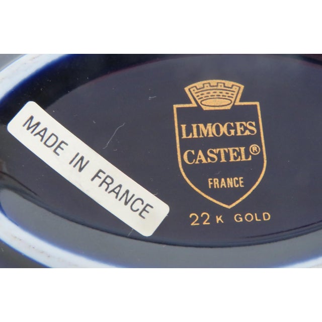 Limoges Castel Oval Trinket Box Cobalt Blue 22k Gold Trim Courting Couple 5190b For Sale - Image 9 of 14