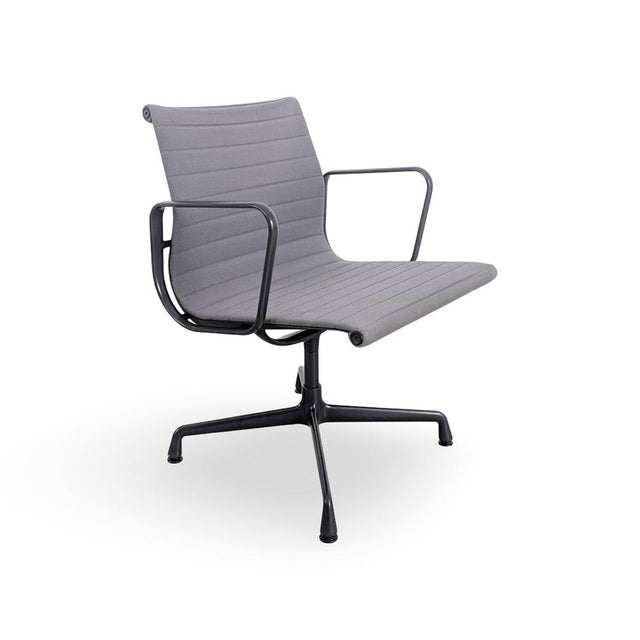 Postmodern EA 107 Office Chair by Charles & Ray Eames for Vitra For Sale - Image 3 of 12