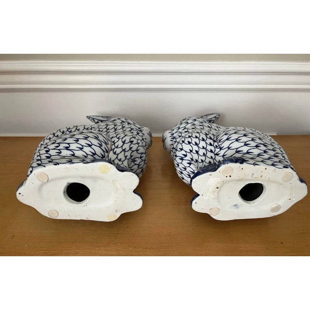 Blue Late 20th Century Large Herend-Style Fishnet Bunny Rabbit Figurines Blue Hand Painted, a Pair For Sale - Image 8 of 9