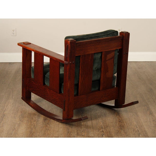 1910s Stickley Brothers Antique Oak Arts & Crafts Rocking Chair With Green Upholstered Cushions For Sale - Image 5 of 18
