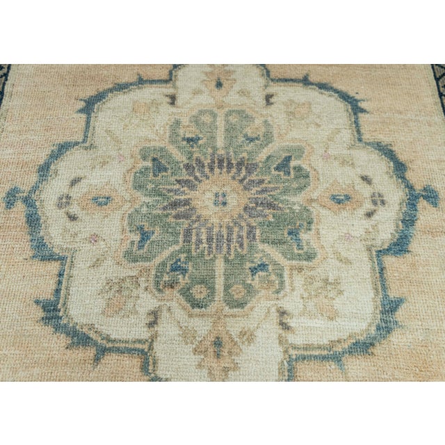 Turkish Vintage Rug 3'11" x 6' #20704 For Sale - Image 4 of 8