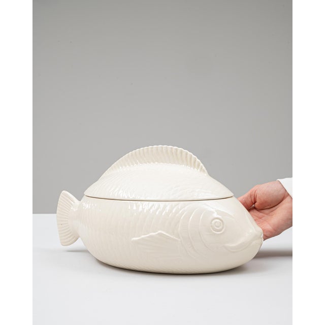 Mid 20th Century 20th Century French Special Edition Porcelain Tureen With Lid For Sale - Image 5 of 18