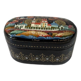 Vintage Russian Hand Painted Laquered Wood Trinket Box For Sale
