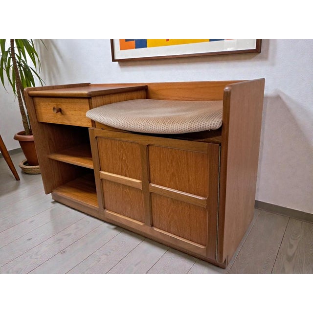 Mid-Century Modern Mid-Century Modern Nathan Hallway Telephone Bench from Parker Knoll, 1970s For Sale - Image 3 of 18