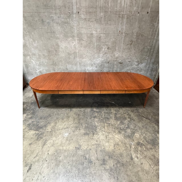 2000 - 2009 Large Custom Extendable Custom Federal Style Mahogany Dining Table With Inlay by Johns Congdon 150" For Sale - Image 5 of 17