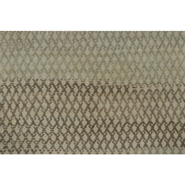 1910s Antique Distressed Saraband Rug With Paisley Grid in Green Hues - Rug & Kilim For Sale - Image 5 of 7