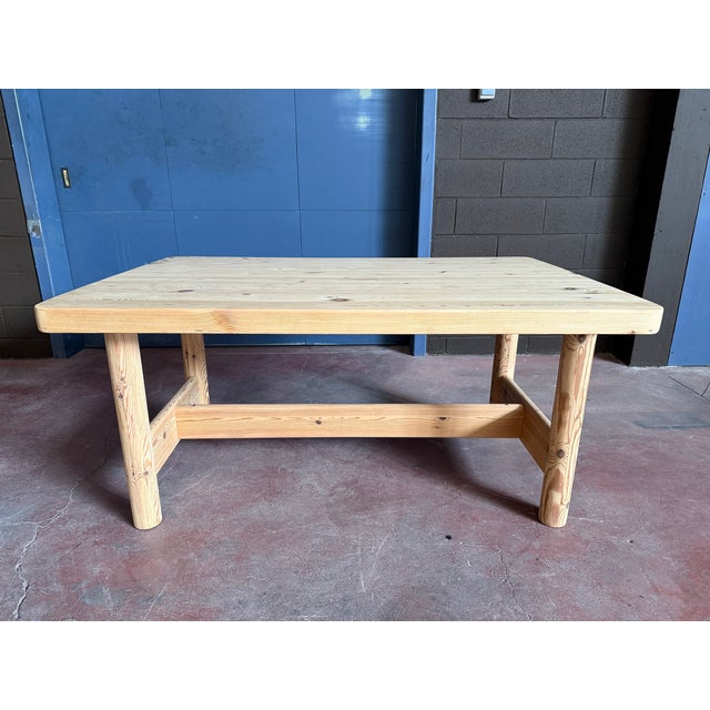 Pine Dining Table with Thick Top and Rounded Legs by Knud Friis & Elmar Moltke Nielsen for Friis & Moltke, 1960s For Sale - Image 11 of 11