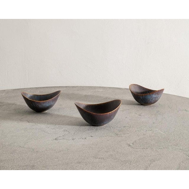 Mid-Century Swedish Stoneware Aro Bowl by Gunnar Nylund for Rörstrand, 1950s For Sale - Image 4 of 5