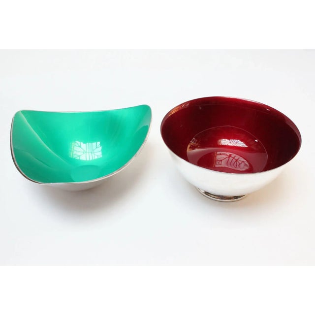 Reed and Barton Set of Two Mid-Century Reed and Barton "Color Clad" Green and Ruby Red Silver-Plated Bowls For Sale - Image 4 of 13
