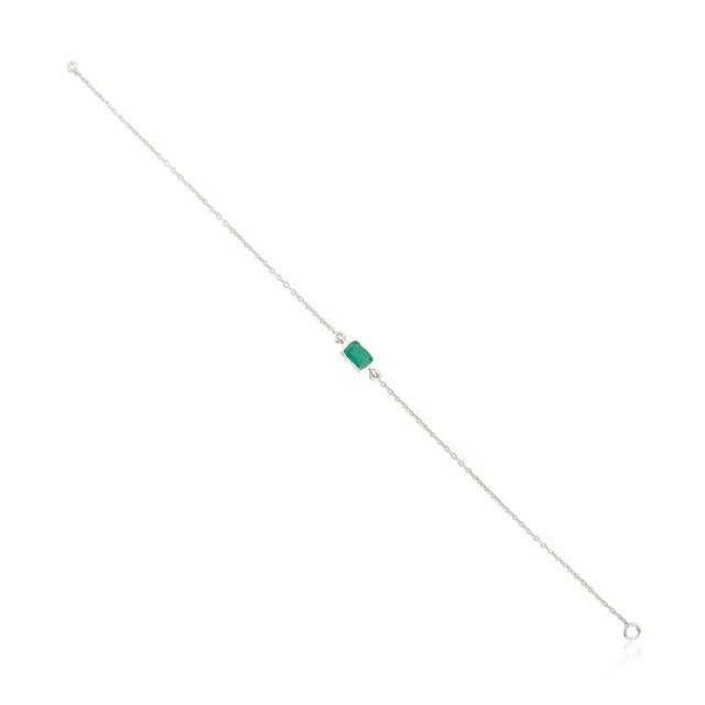 Contemporary Dainty Stackable Emerald Chain Bracelet in Pure 925 Silver for Everyday Wear For Sale - Image 3 of 11