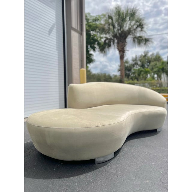 Vladimir Kagan Vintage Modern Cloud Sofa in Soft Sage | Vladimir Kagan for Wieman Style c.1980s For Sale - Image 4 of 12