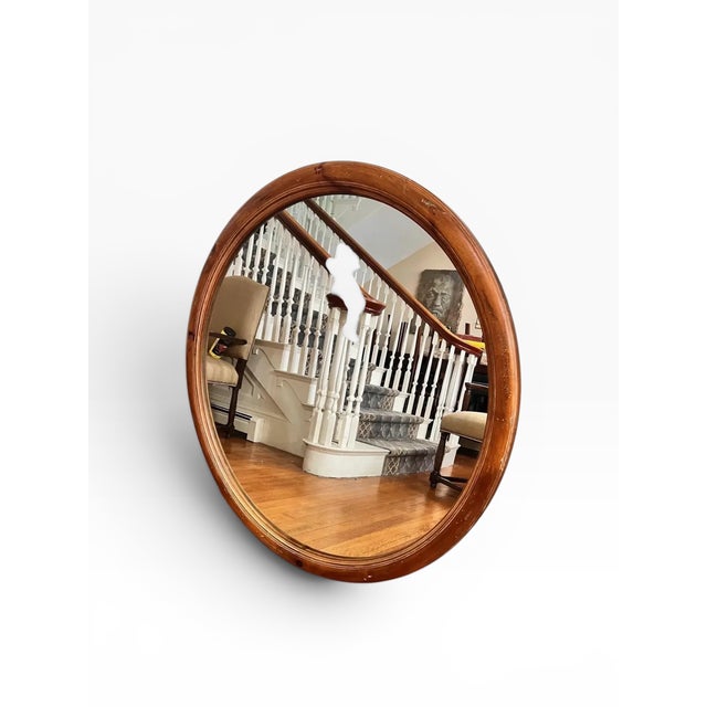 A versatile round wall mirror that looks good in the hallway, bathroom, or bedroom. The frame is decorated with wormwood...