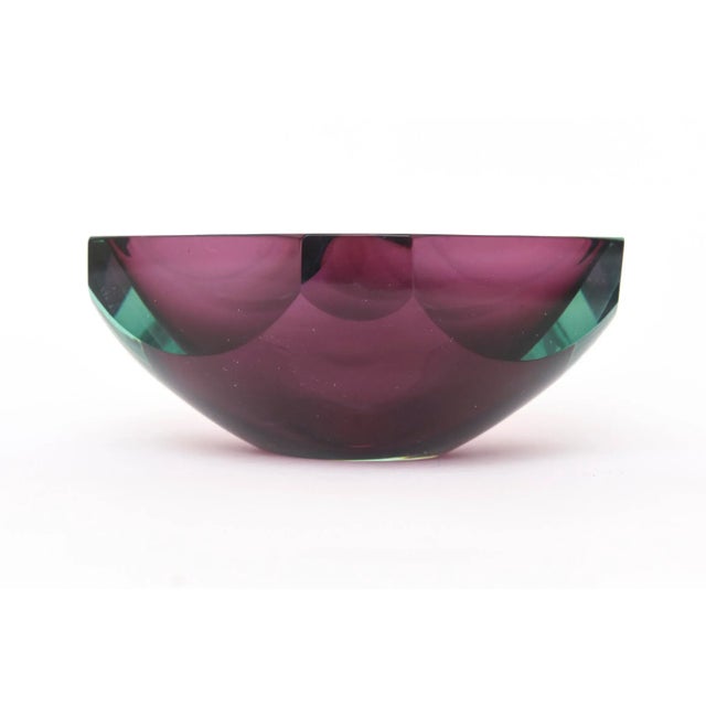 Glass Vintage Murano Faceted Paddled Glass Bowl Emerald Green and Purple, 1960's For Sale - Image 7 of 11