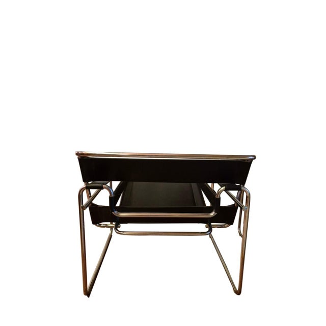 Beautiful pair of authentic Wassily chairs, designed by Marcel Breuer (1925, Bauhaus) and produced by Gavina, one of the...