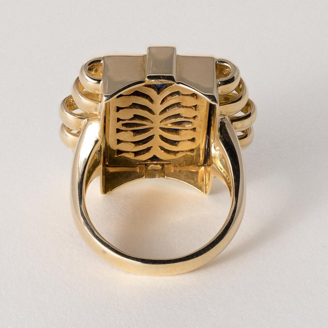 Late 20th Century Vintage 18k Gold 9.03 Carat Lapis Lazuli and Diamond Sculptural Statement Ring, Size 7.5 For Sale - Image 5 of 5