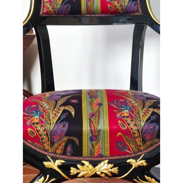 Black Italian Black Lacquer and Gilt Armchair with Floral Cotton Satin Upholstery, 1980s For Sale - Image 8 of 9
