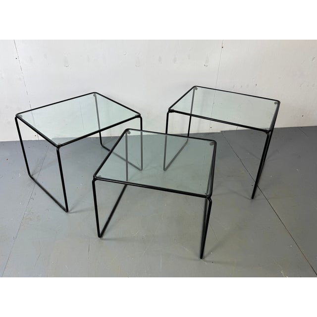 Mid-Century Modern Modernist Italian Steel and Glass Set of Nesting Tables, 1970s, Set of 3 For Sale - Image 3 of 9
