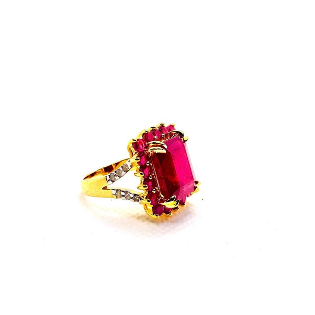 Bochic “Orient” Vintage Ruby Center Cluster Cocktail Ring 18K Gold & Silver For Sale In New York - Image 6 of 12