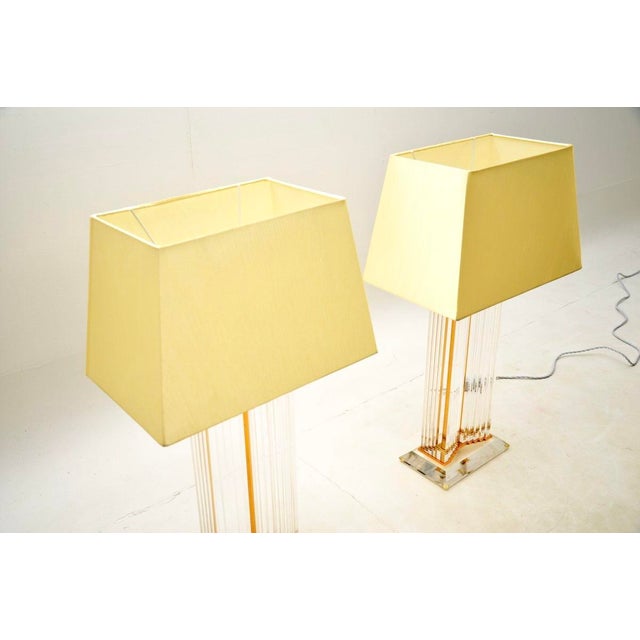 Mid-Century Modern Vintage French Acrylic Glass and Brass Table Lamps, 1970, Set of 2 For Sale - Image 3 of 10