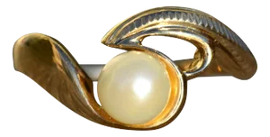 The Ridgely: Ladies 14K Yellow Gold Pearl Cocktail Ring