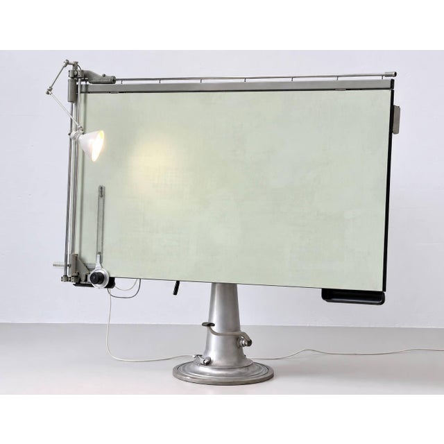 Gray Hydraulic Height-Adjustable Table with Integrated Work Light from Nike Eskilstuna, Sweden, 1950s For Sale - Image 8 of 18