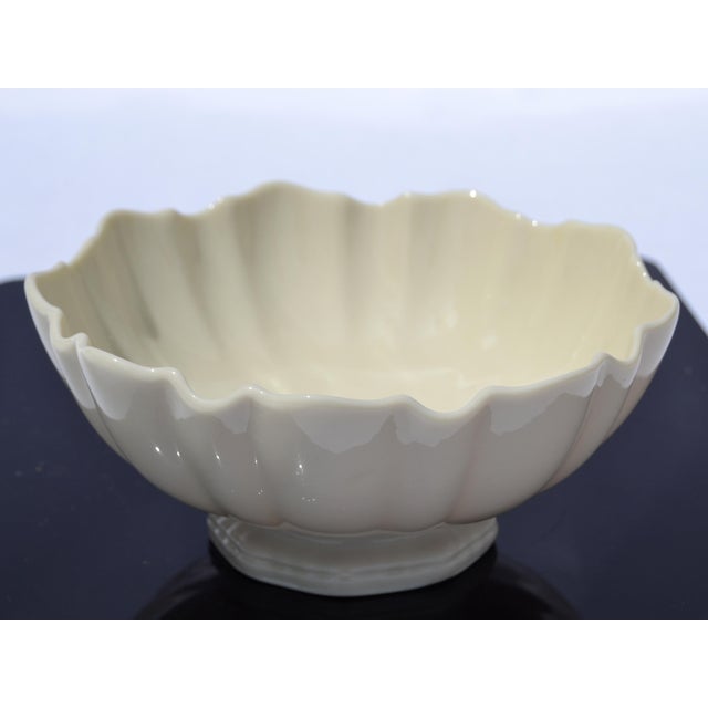American 1980s Lenox Symphony Bowl Special Edition Scalloped Footed Fine Bone Ceramic For Sale - Image 3 of 15