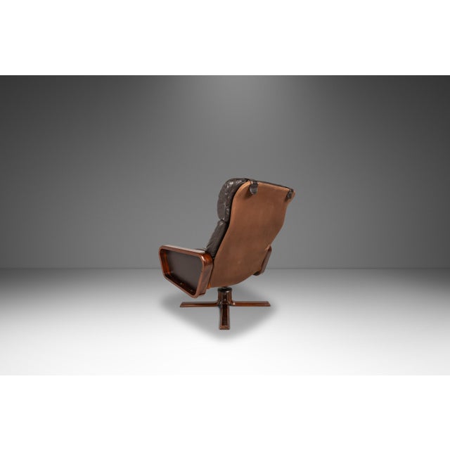 Set of Two (2) Scandinavian Modern Reclining Lounge Chairs & Ottomans by Soda Galvano for Vatne Mobler, Norway, C. 1970s For Sale In Orlando - Image 6 of 18