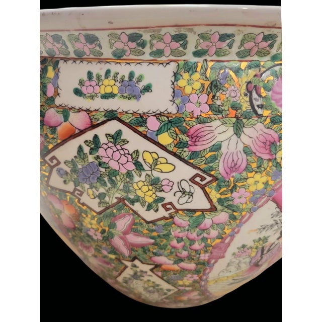 Chelsea House Inc Vintage Oversized Qianlong Famille Rose Style Chinese Chinoiserie Porcelain Fish Bowl Planter For Sale - Image 4 of 8