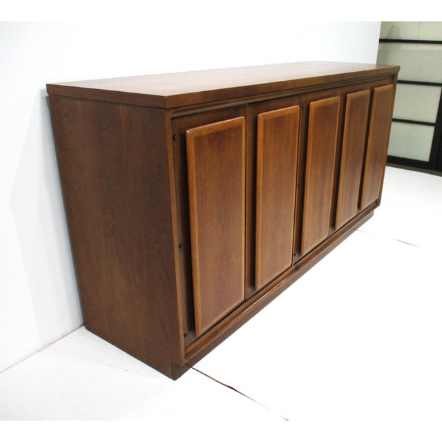 Broyhill Walnut Mid Century Credenza by Broyhill Forward 70 Premier Collection For Sale - Image 4 of 13