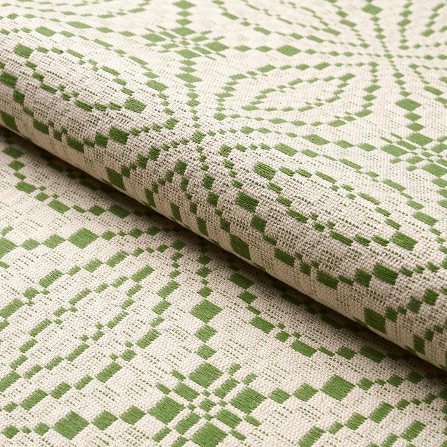 Schumacher Sample - Schumacher Francestown Coverlet Fabric in Leaf For Sale - Image 4 of 5