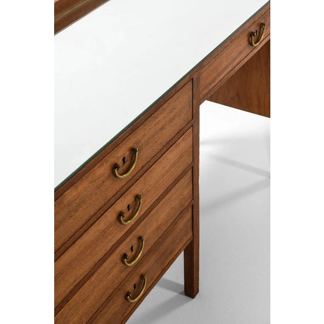 Brown Vintage Dressing Table in Walnut and Glass by Josef Frank, 1950s For Sale - Image 8 of 10