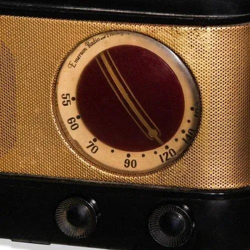 1947 Emerson Radio & Television Phonograph Corp Dimensions: 11x6x7 Chairish sells electronic items only with the display...