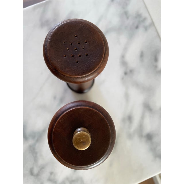 Mid 20th Century Rustic Italian Hardwood Salt Shaker & Pepper Mill For Sale In Seattle - Image 6 of 6