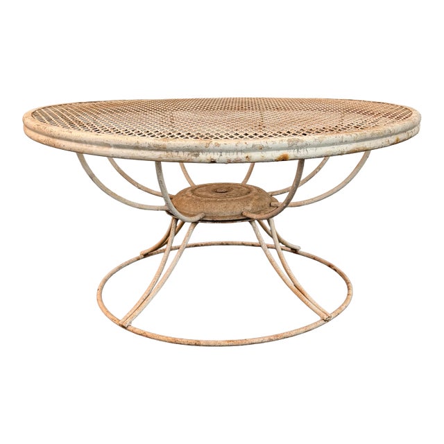 Mid-Century Modern Woodard Sculptura Style Swivel Outdoor Coffee Table For Sale