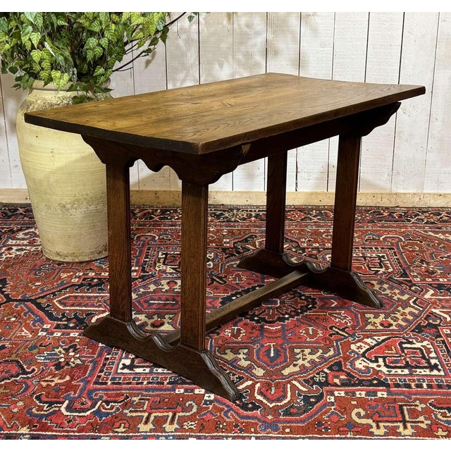 Chestnut bistro table from the 1950s. L=1.10m W=63cm H=72cm.