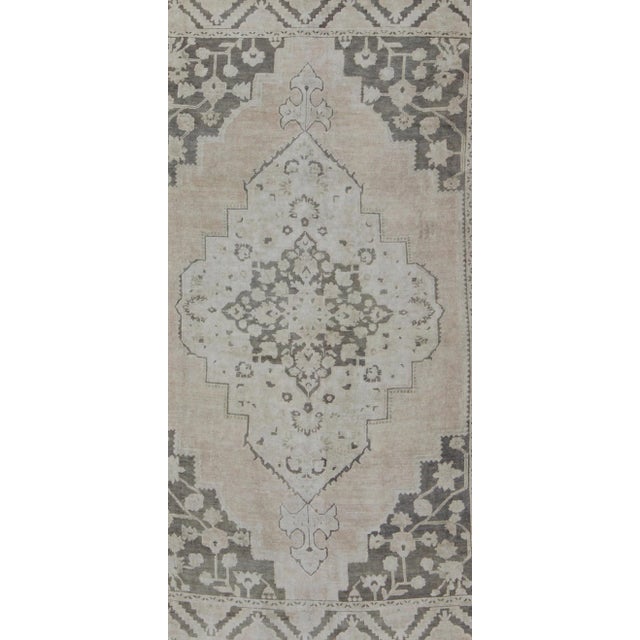Mid 20th Century Mid 20th Century Vintage Turkish Oushak Rug With Medallion Design in Muted Tones For Sale - Image 4 of 11