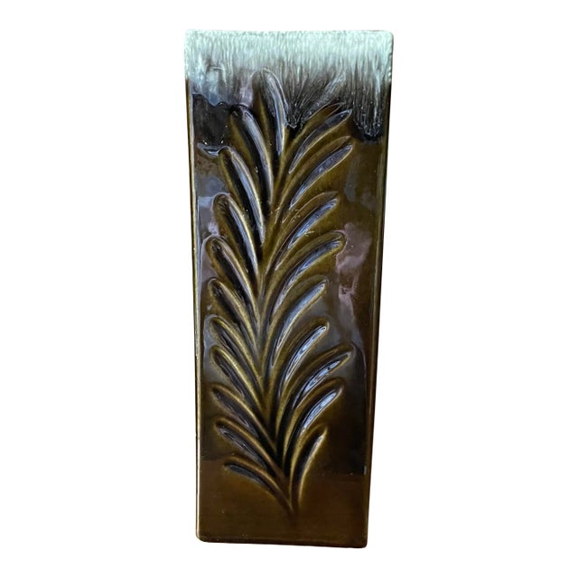 1970s Hull Tall Green Drip Glaze Vase For Sale