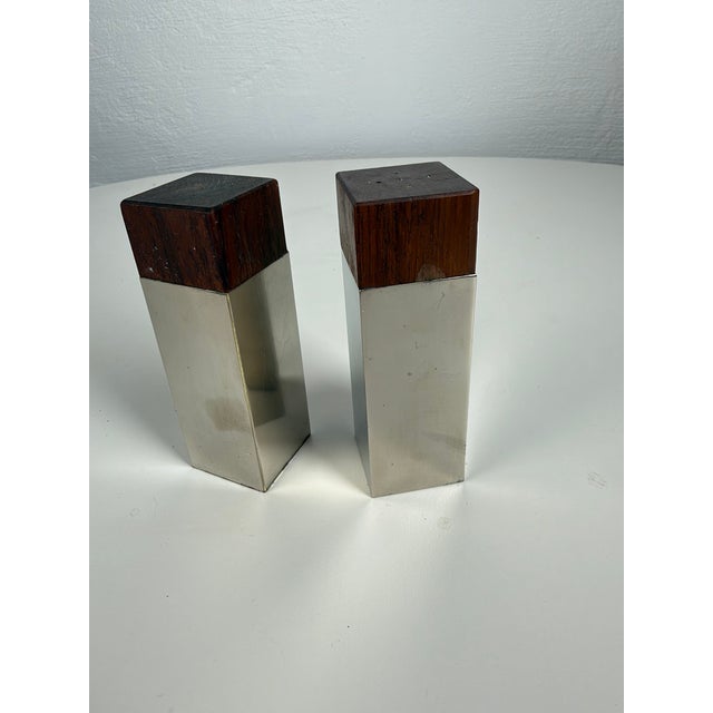 Vintage Scandinavian Modern Salt and Pepper Shakers in Rosewood and Metal, 1960s, Set of 2 For Sale - Image 6 of 9